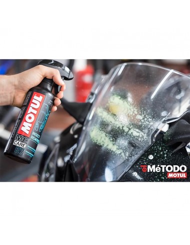 SHAMPOO REMOVEDOR DE INSECTOS MOTUL E7 - 400ML